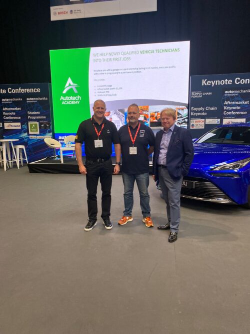 From left to right: Gavin White, CEO of Autotech Group with Mark Armitage, FIMI, Head of Membership Products & Services at the IMI and Steve Nash, IMI Chief Executive.